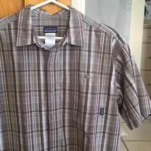 Patagonia men’s shorts sleeve button down